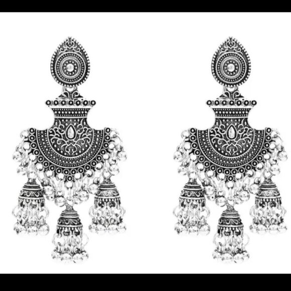 Silver Tone Bohemian Dangling Earrings - Picture 1 of 3